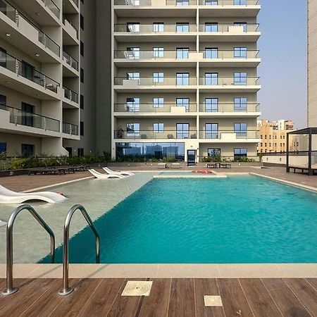 דובאי Waves - Stylish 1Br Close To Img World & Global Village מראה חיצוני תמונה