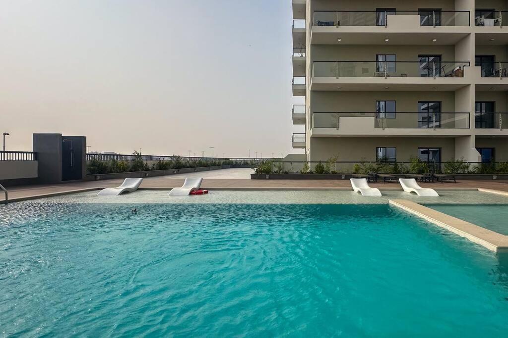 דובאי Waves - Stylish 1Br Close To Img World & Global Village מראה חיצוני תמונה